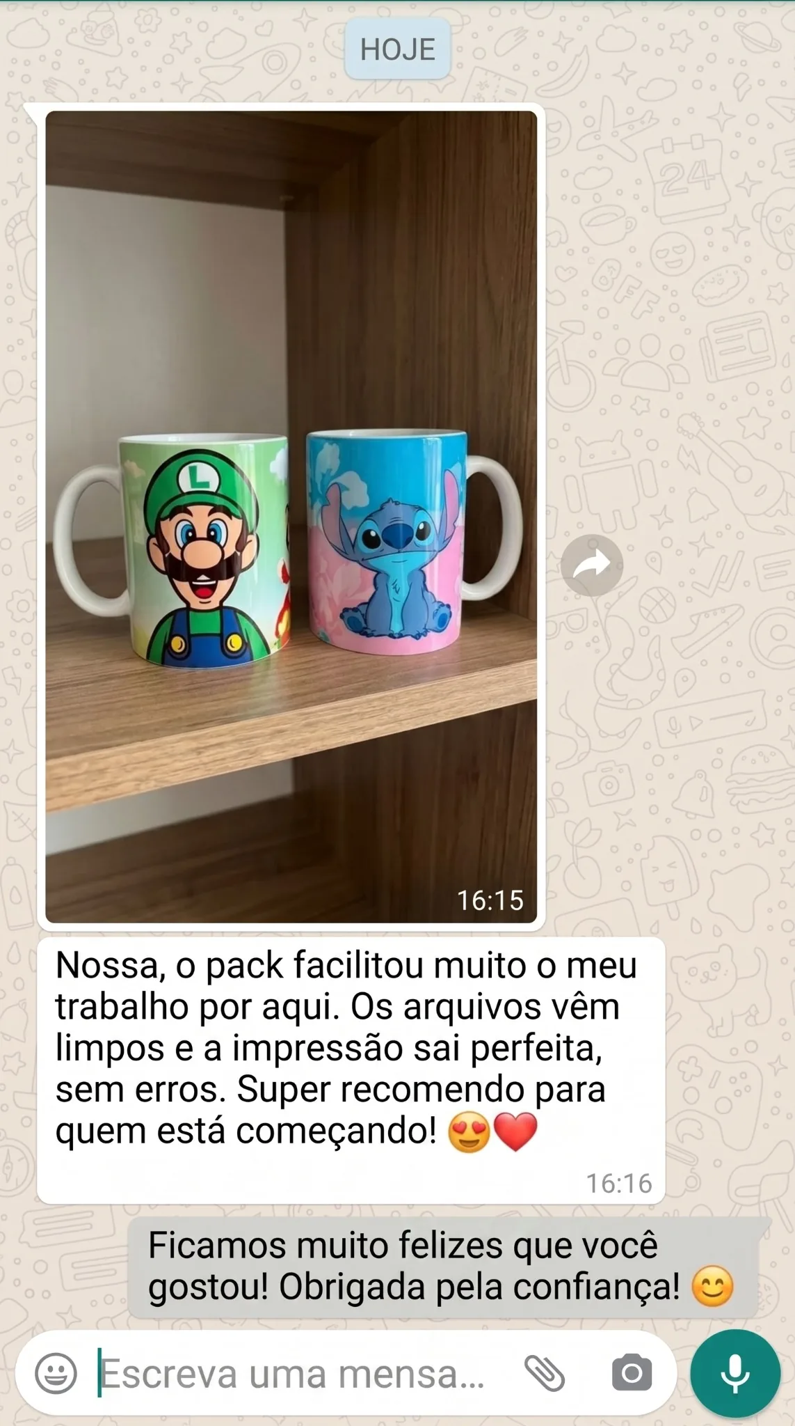 Depoimento de cliente sobre o pack de artes para canecas